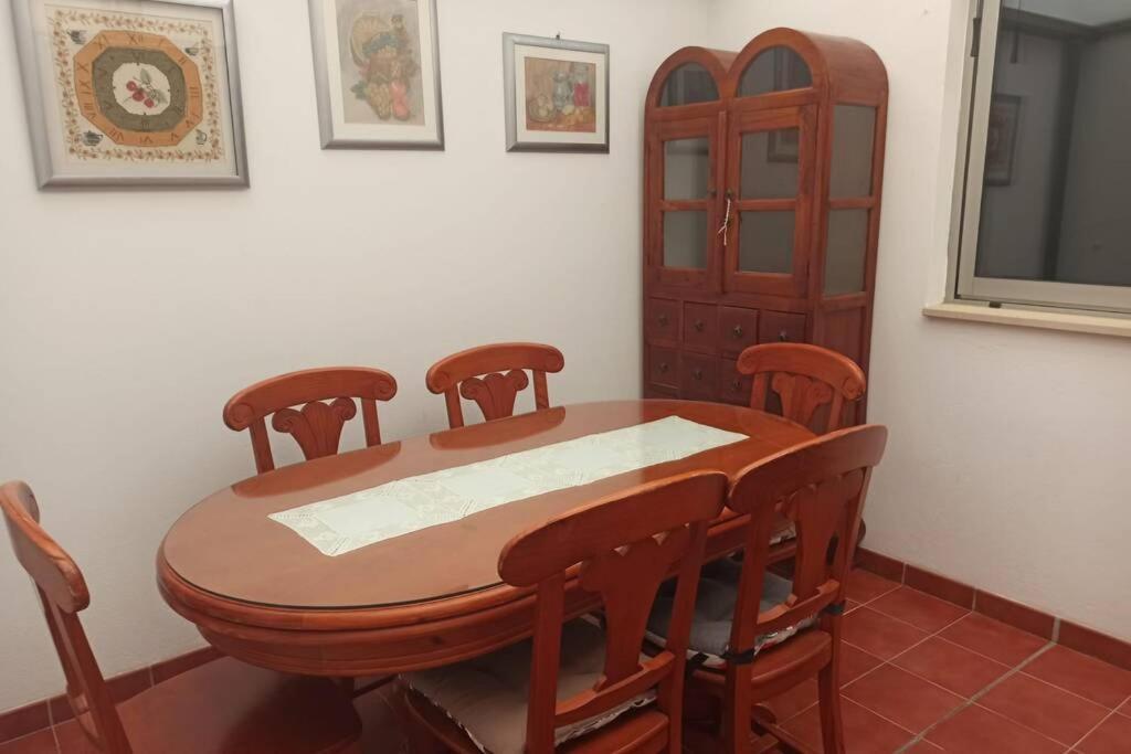 أذيخي Spacious Apartment Just Few Steps Of The Ocean In La Caleta المظهر الخارجي الصورة