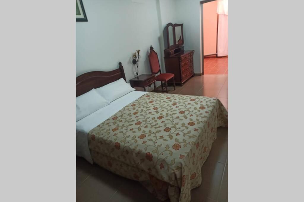 أذيخي Spacious Apartment Just Few Steps Of The Ocean In La Caleta المظهر الخارجي الصورة