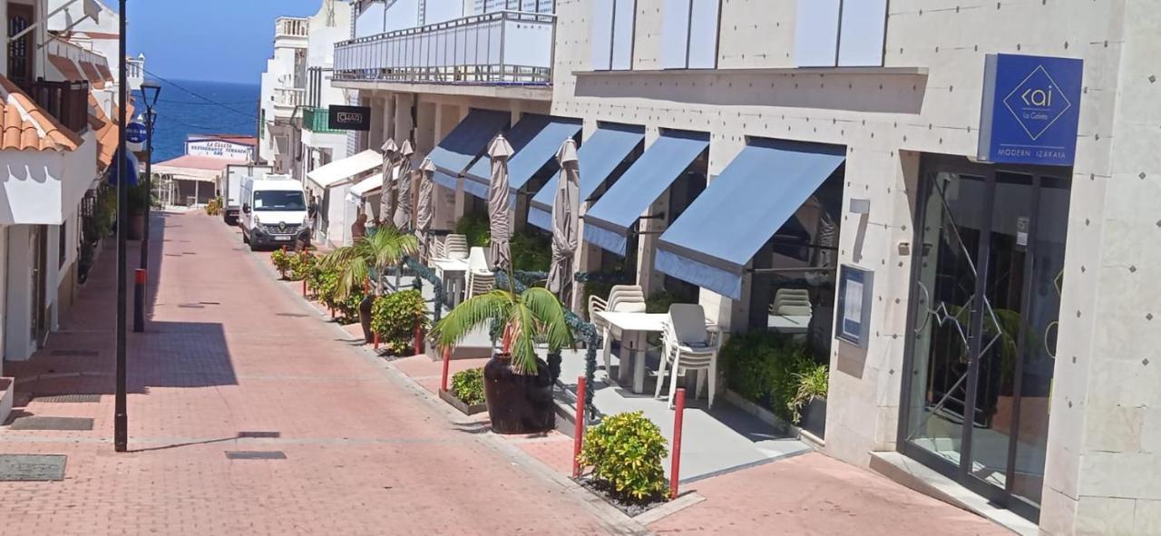 أذيخي Spacious Apartment Just Few Steps Of The Ocean In La Caleta المظهر الخارجي الصورة