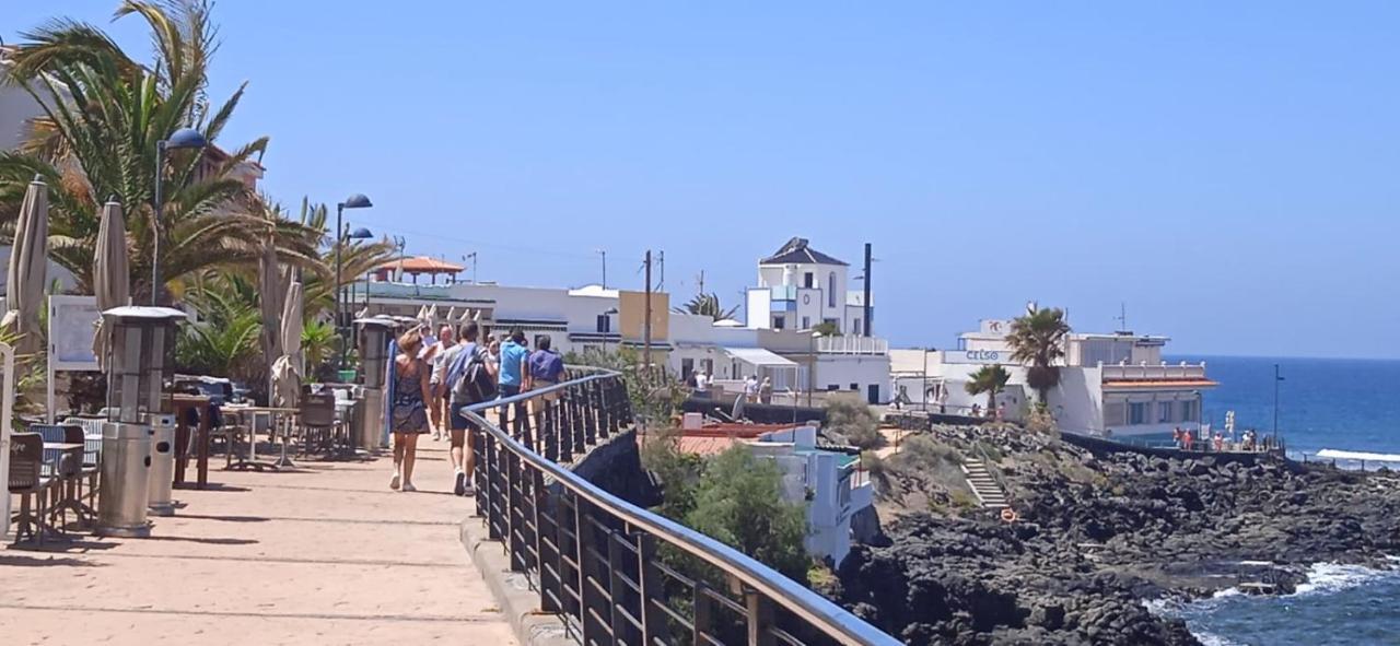 أذيخي Spacious Apartment Just Few Steps Of The Ocean In La Caleta المظهر الخارجي الصورة