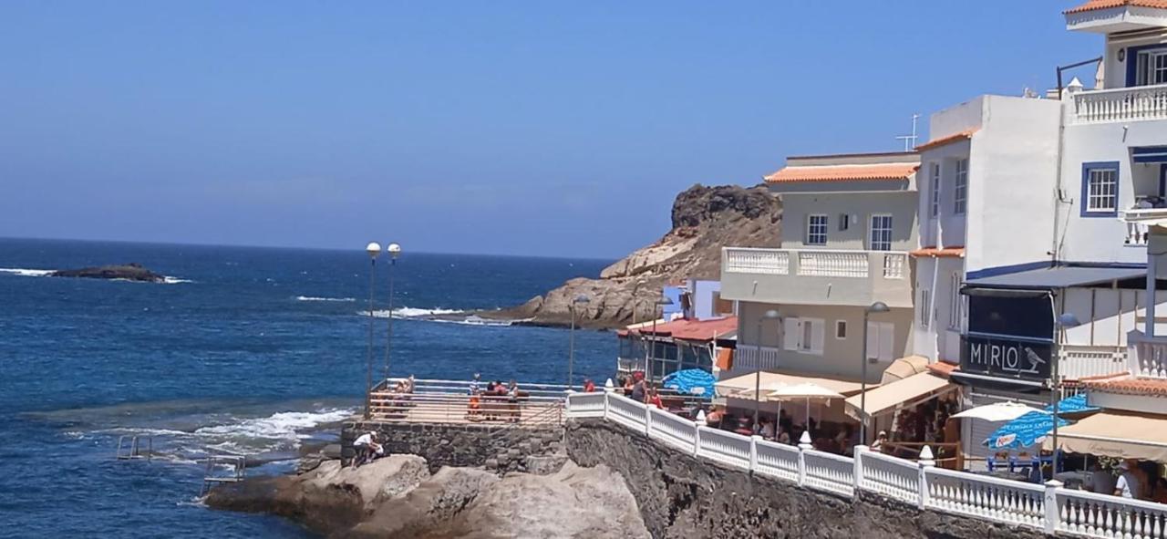 أذيخي Spacious Apartment Just Few Steps Of The Ocean In La Caleta المظهر الخارجي الصورة
